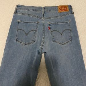 Levi Size 27 Jeans